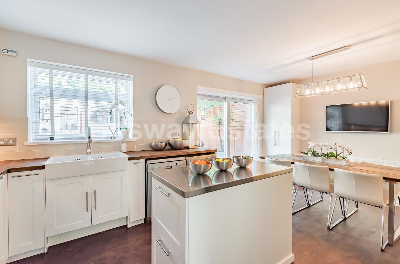 Worcester Crescent, Mill Hill